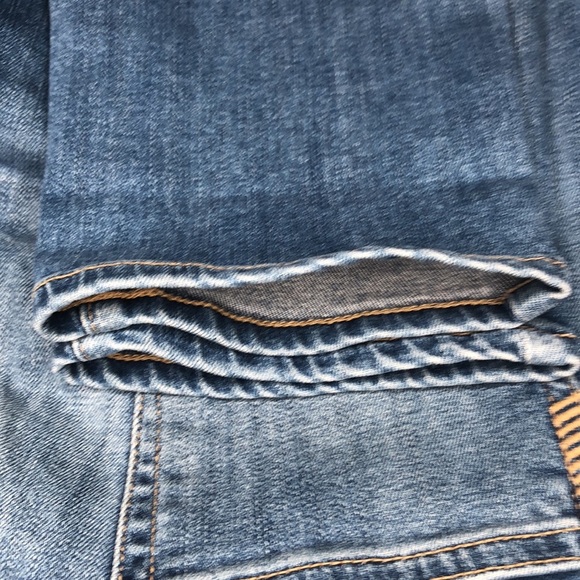 Paige Roxie Capri Jeans - Picture 7 of 8